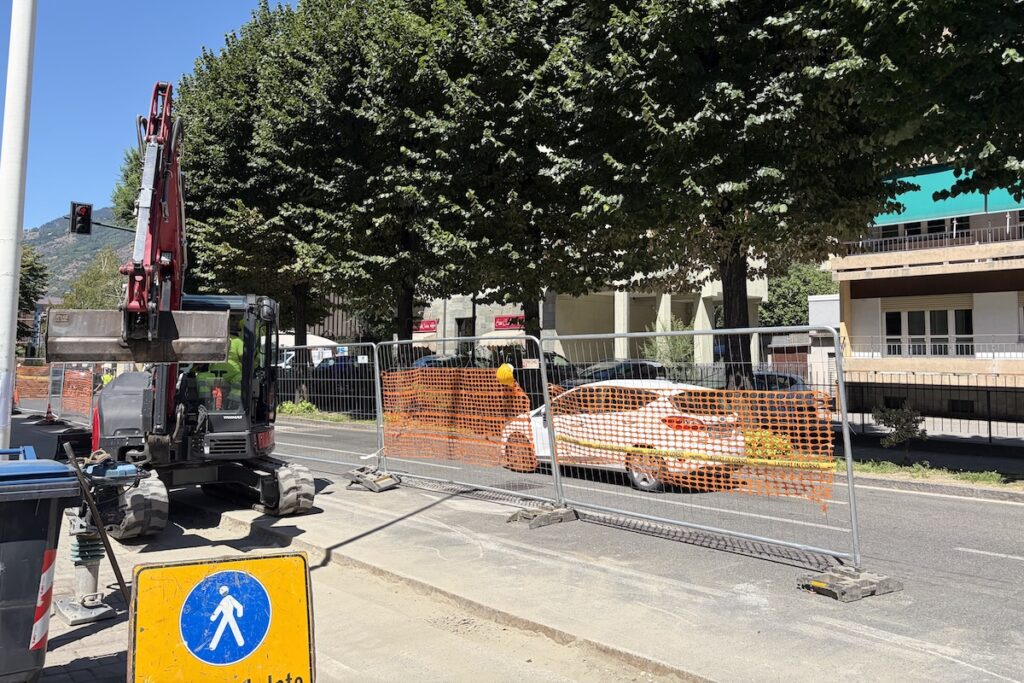 La viabilità su corso XXVI Febbraio ad Aosta