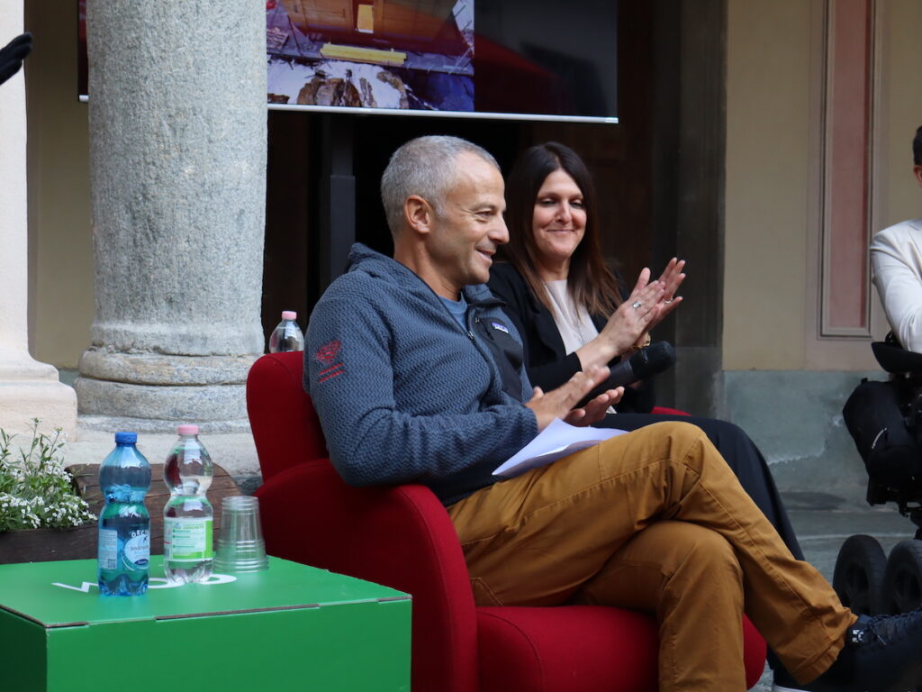 Laurent Nicoletta Presidente Società Guide del Cervino ed Elisa Cicco Sindaca di Valtournenche Capanna Carrel Guide del Cervino Foto Alice Dufour