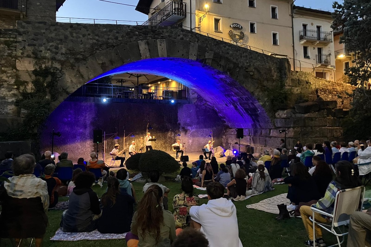 Sotto i ponti - Storie appartate sotto lo scorrere del tempo