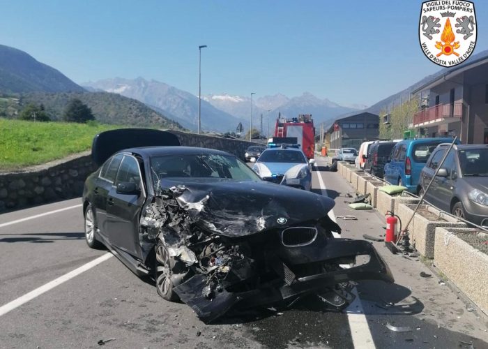 Scontro auto Pont Suaz