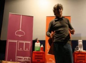 Roberto Cavallo nello spettacolo "Meno 100 kg"