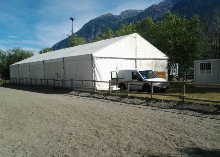 Preparativi per l'inaugurazione del maneggio ad Aosta