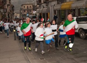 150 anni di corsa con i bambini delle scuole elementari di Pont-Saint-Martin