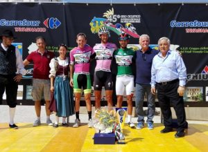 Cuaz in maglia rosa al termine della prima tappa del Giro del Friuli - Foto Ciclocolor.com