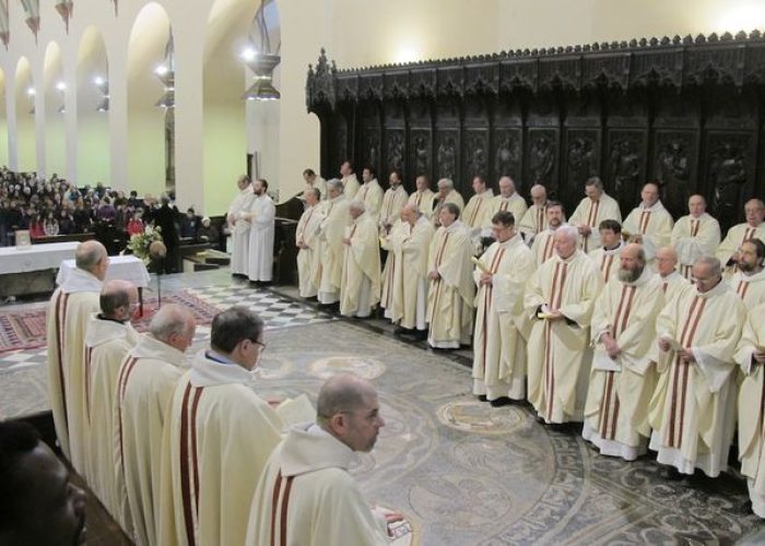 La Santa Messa Crismale in Cattedrale - Immagine di archivo