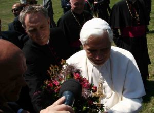 Vacanza Benedetto XVI a Les Combes