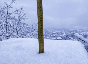 Le neve sulla collina di Aosta