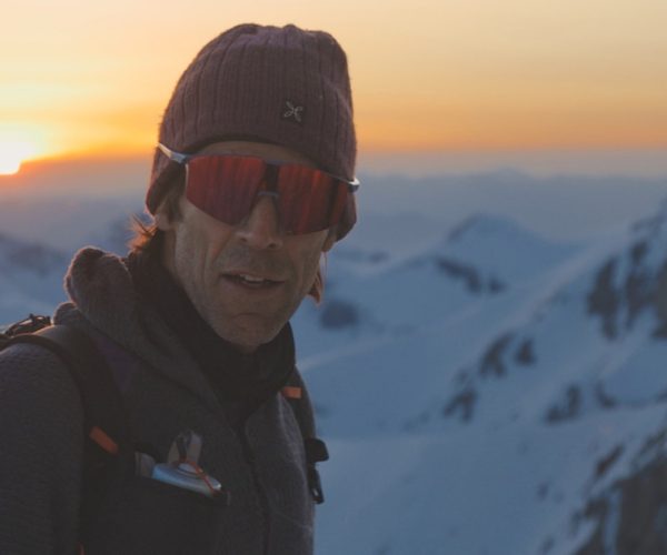 Hervé Barmasse durante il primo concatenamento e traversata integrale di tutte le vette principali del massiccio del Gran Sasso d'Italia da solo e in inverno Foto Roberto Parisse copia