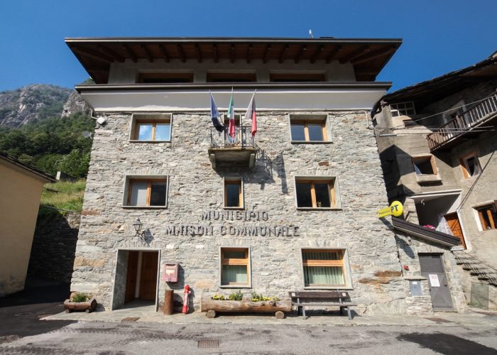 Il Municipio di Pontboset - Foto LoveVdA