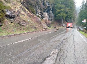 Crollo massi strada regionale Valgrisenche