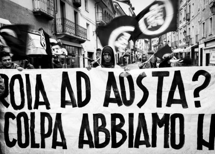 Lo striscione di Capapound - Ph. Erick Gianfilippo