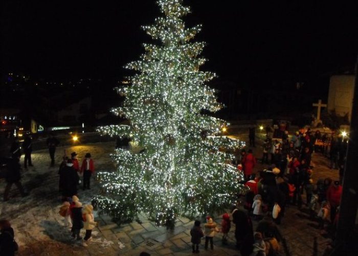 L'accensione dell'albero di Natale a Courmayeur