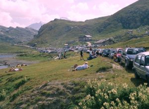 Auto al Colle del Nivolet - Foto Parco nazionale Gran Paradiso