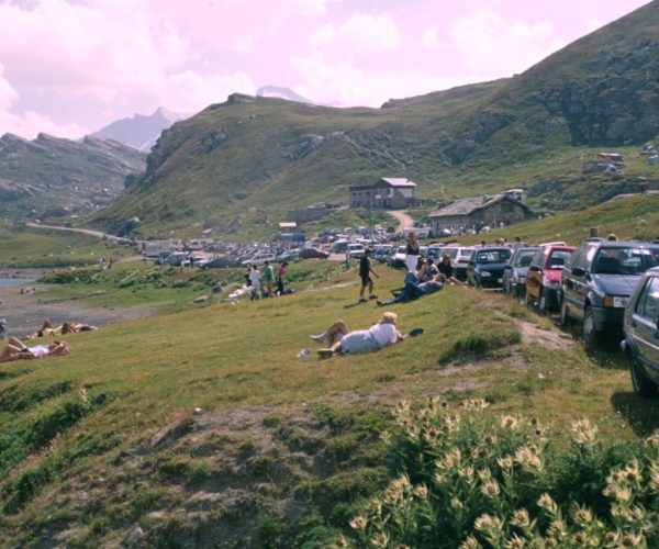 Auto al Colle del Nivolet - Foto Parco nazionale Gran Paradiso