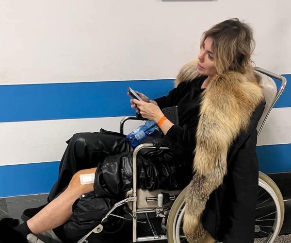 Alba Parietti all'ospedale Parini di Aosta