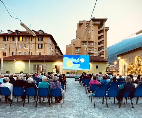 La rassegna di cinema "Biocciofilm" alla Bocciofila del quartiere Cogne - Foto Facebook Comune di Aosta