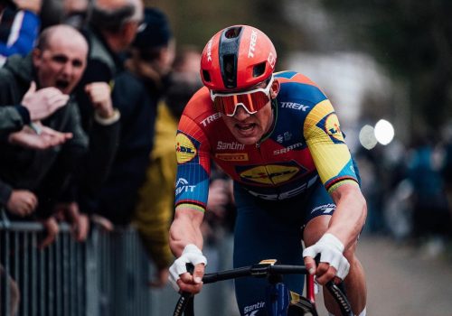 Il danese Mads Pedersen ha vinto la prima tappa del Giro d'Italia 2025