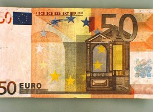 Banconote false - Immagine di archivio