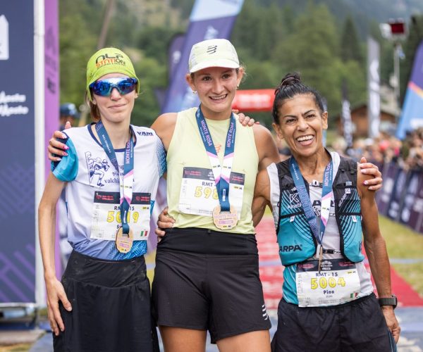 Sofia CHÉTELAT 🇨🇭 01:25:23 🥈 Sveva DELLA PEDRINA 🇮🇹 01:30:00 🥉 Pina DEIANA 🇮🇹 01:32:58 - 📷 Stefano Jeantet