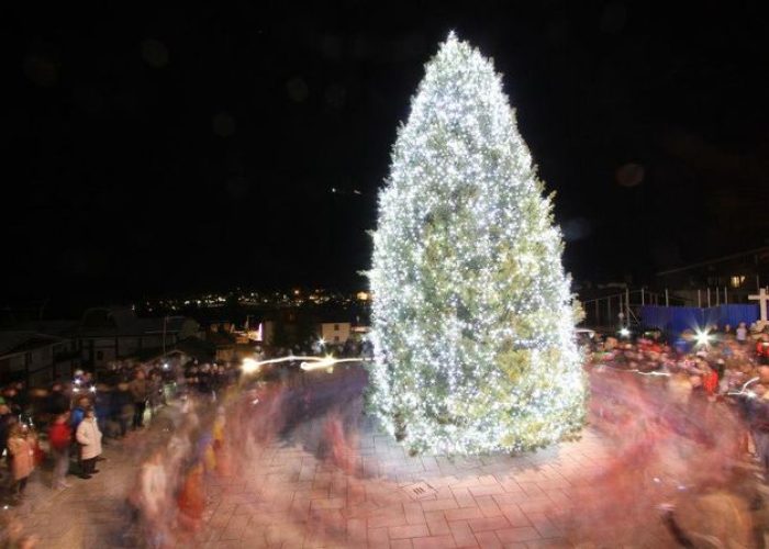 Accensione albero di Natale a Courmayeur