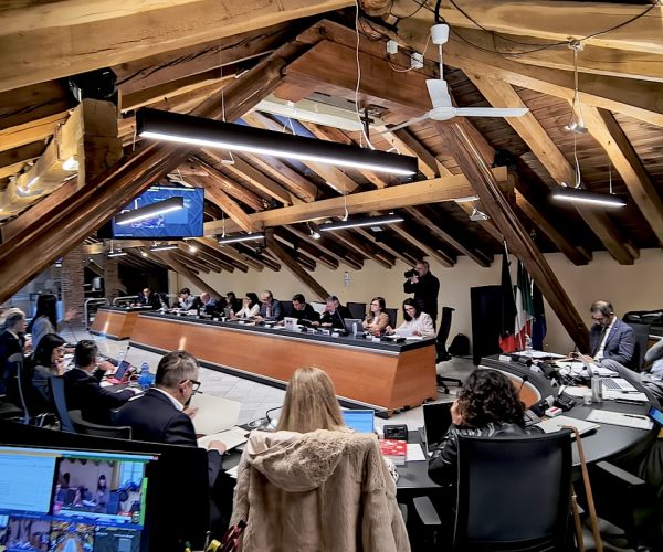 Il Consiglio comunale di Aosta - Foto Facebook Comune di Aosta