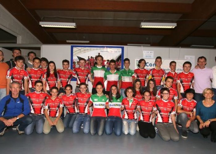 RAPPRESENTATIVA COPPA ITALIA CON DIRIGENTI FCI VALLE D'AOSTA