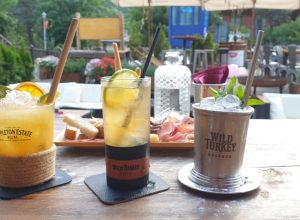 La Bouche Cocktail Bar