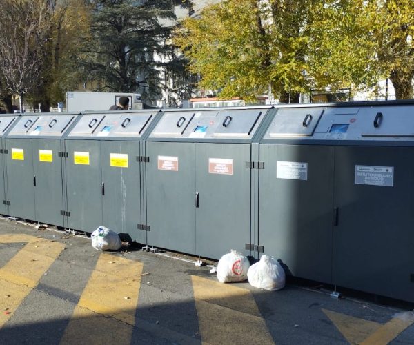 Ptr - rifiuti - immondizia - bidoni