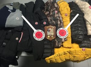i prodotti contraffatti sequestrati