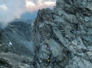 Gli alpinisti in difficoltà sulla cresta del Morion