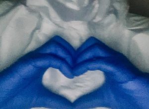 Il cuore di Aline Dalbard, in uno scatto a fine turno