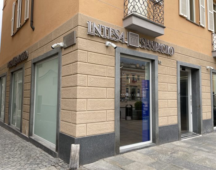 La banca Intesa Sanpaolo