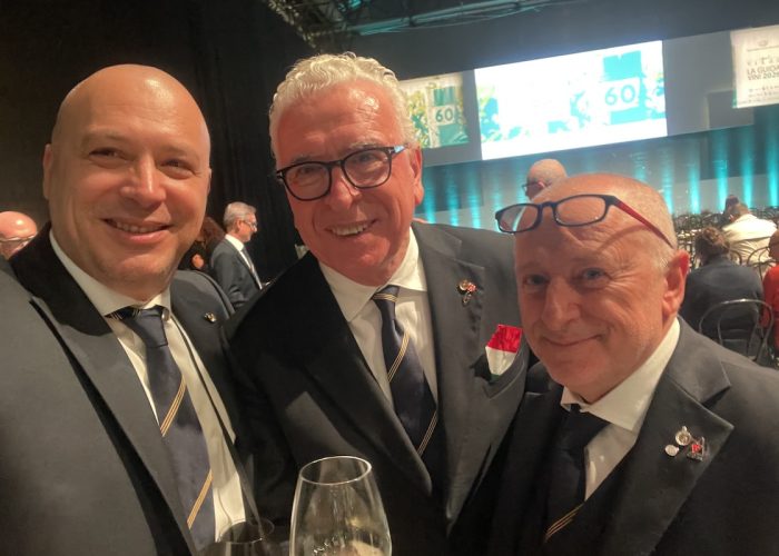 Da sx: il presidente Ais Valle d'Aosta Alberto Levi, il presidente Ais Italia Sandro Camilli e il responsabile della Guida Nicola Abbrescia