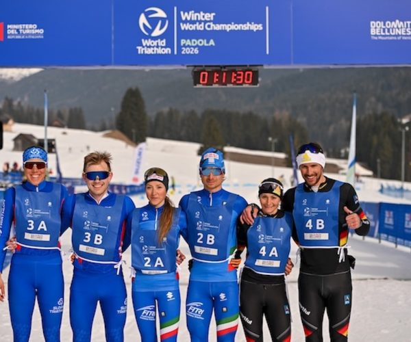 Gli ori azzurri ai Mondiali di Winter Triathlon, con Axelle Vicari e Alessandro Saravalle