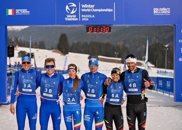 Gli ori azzurri ai Mondiali di Winter Triathlon, con Axelle Vicari e Alessandro Saravalle
