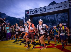 Partenza TOR450 - Tor des Glaciers 2025 - photo credits Roberto Roux - Zzam! Agency