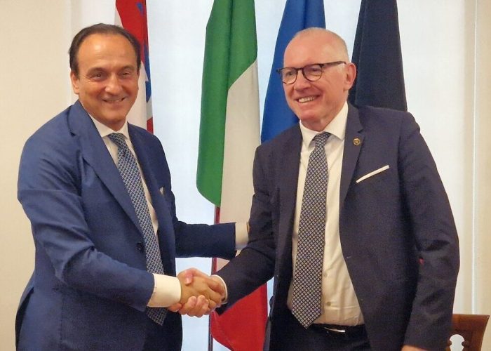 Alberto Cirio Presidente Regione Piemonte e Renzo Testolin Presidente Regione VdA foto Alice Dufour