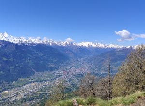 Aosta plaine panorama cielo sereno meteo montagne