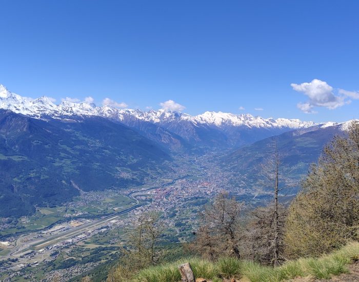 Aosta plaine panorama cielo sereno meteo montagne