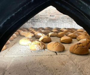 Ayas Pane Nero