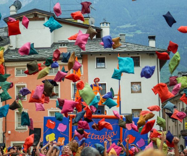 Battaglia dei cuscini 2019 -  Dimax Foto