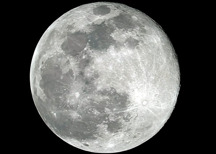 La Luna piena ripresa il 9 marzo 2020 dagli USA