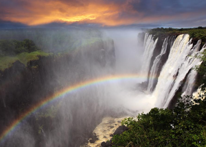 Cascate Victoria con Arcobaleno Zambia