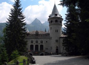 Castello Savoia Gressoney Saint Jean