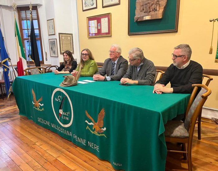 Cerimonia consegna fondi raccolti ANA copia