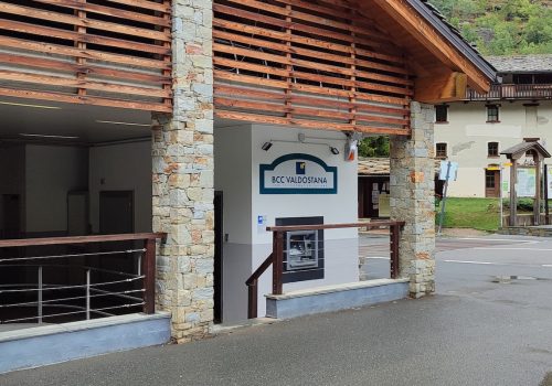 Lo sportello Atm di Champorcher