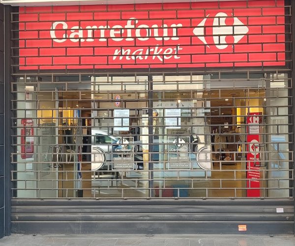 Chiusura Carrefour Corso Battaglione Aosta