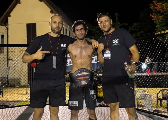Cintura di Rami Ghrairi a sinistra Andrea Ladu e sulla destra Emanuele Zardo