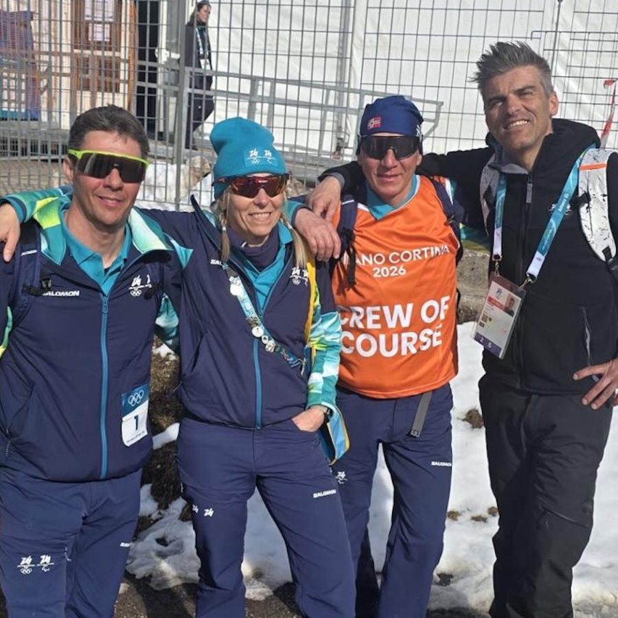 Claudia Abram con Paolo Mei e i due volontari di Cogne Cavagnet e Clos