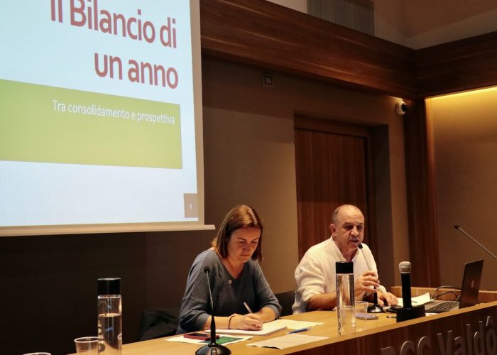 Claudio Latino ed Eleonora Rocco durante l'assemblea del Csv